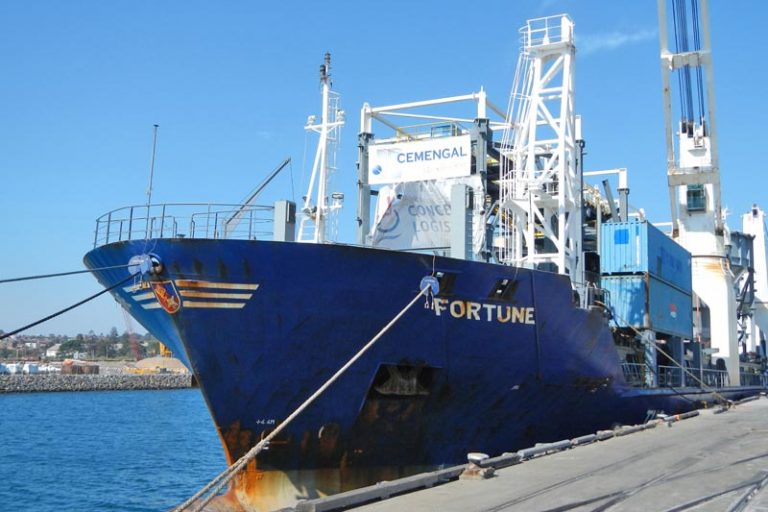 First vessel arrived to Port Kembla